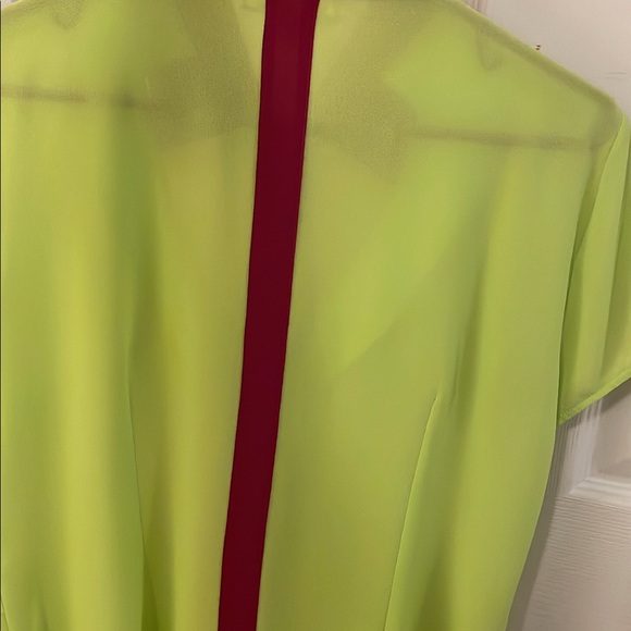 Dressy blouse see through fabric - Picture 4 of 4